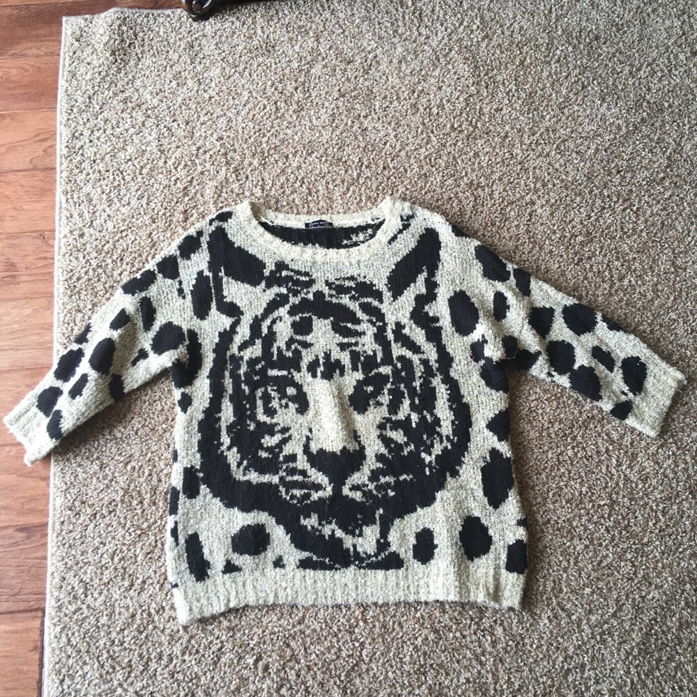 Black and Gold Tiger Print